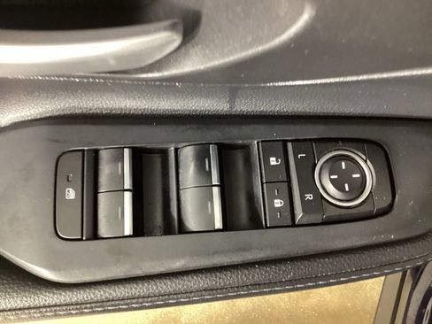 Used 2024 Toyota Grand Highlander AWD image 18