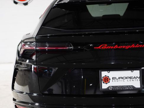 Used 2020 Lamborghini Urus image 35