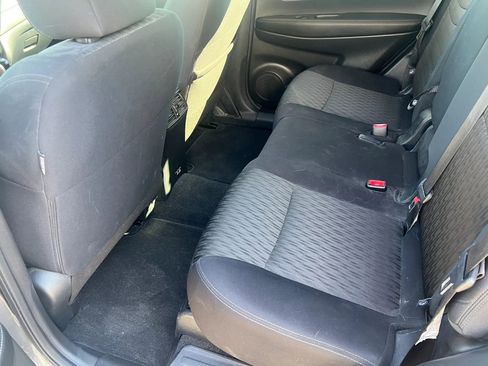 Used 2020 Nissan Rogue SV FWD image 11
