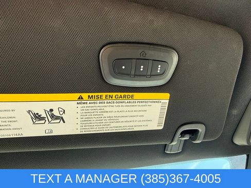 Used 2025 Chrysler Pacifica Limited FWD image 33