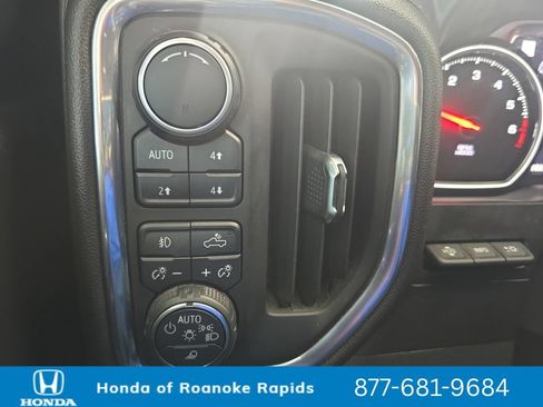 Used 2019 Chevrolet Silverado 1500 High Country w/ Technology Package AWD/4WD image 29