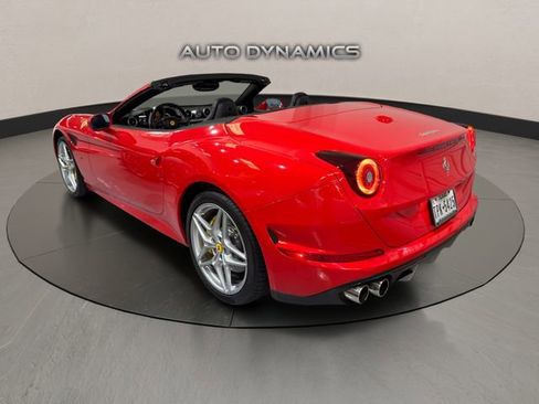 Used 2016 Ferrari California T image 17