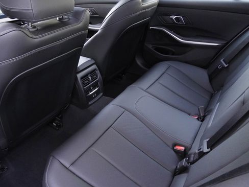 Certified 2025 BMW 330i Sedan RWD image 34