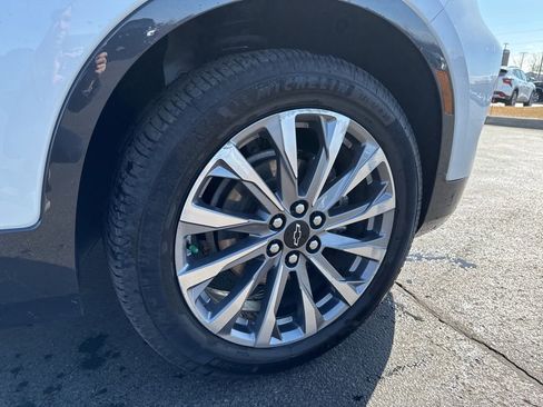 Certified 2023 Chevrolet Blazer Premier w/ Driver Confidence II Package image 9