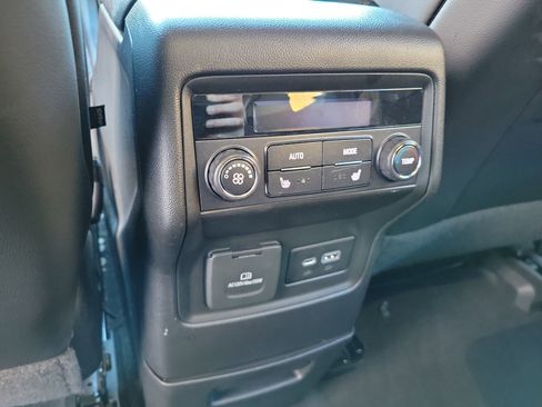 Used 2022 GMC Acadia AT4 w/ Technology Package image 20