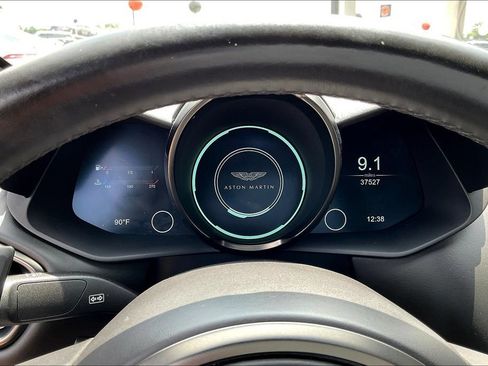 Used 2019 Aston Martin V8 Vantage Coupe RWD image 12