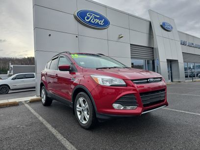 Used 2016 Ford Escape SE w/ Equipment Group 201A