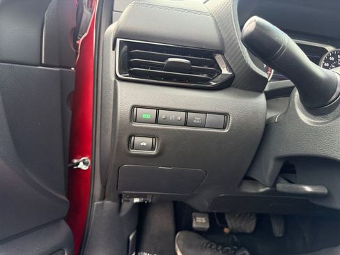 Used 2024 Nissan Sentra SV FWD image 22