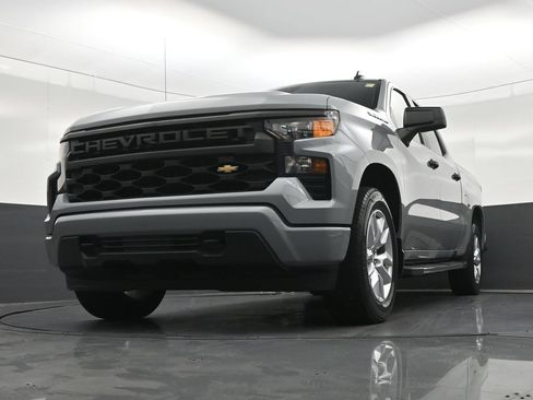 Used 2024 Chevrolet Silverado 1500 Custom RWD image 30