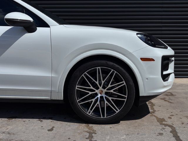 Certified 2026 Porsche Cayenne S AWD/4WD image 11