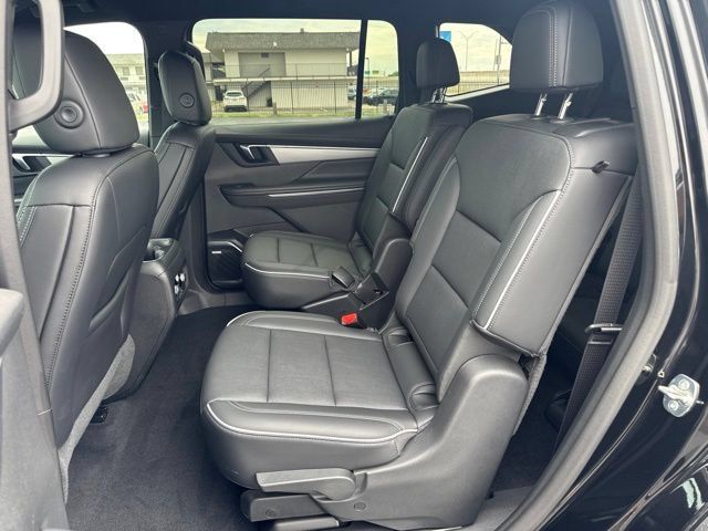 Used 2025 Buick Enclave Preferred FWD image 22
