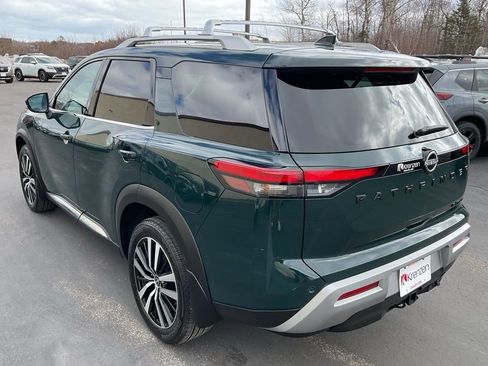 Used 2023 Nissan Pathfinder Platinum image 7