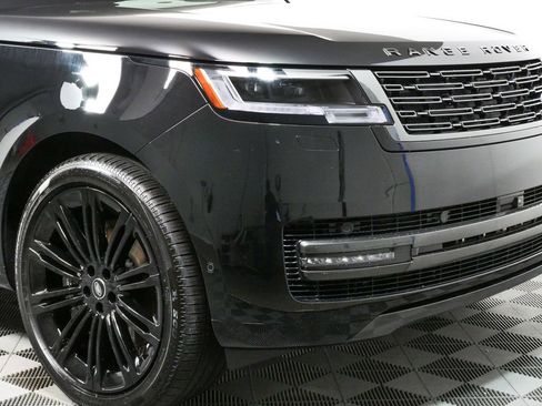 Used 2025 Land Rover Range Rover SE AWD/4WD image 38