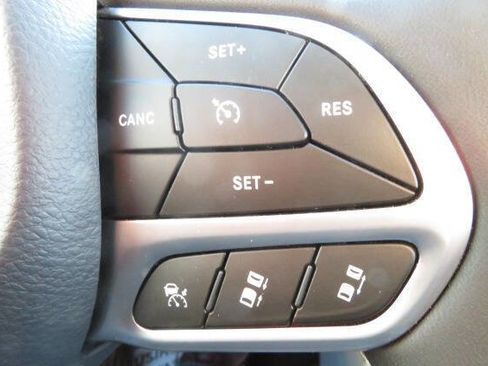 Used 2024 Chrysler Pacifica Limited w/ Trailer Tow Group image 28