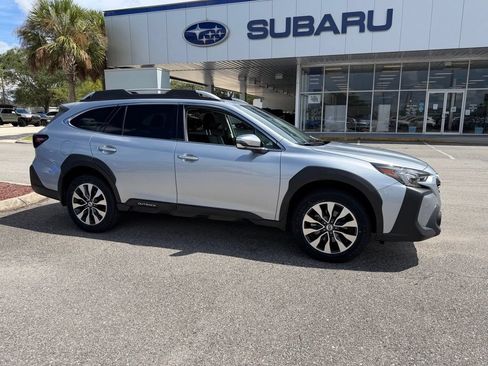 Used 2024 Subaru Outback Touring XT AWD/4WD image 1