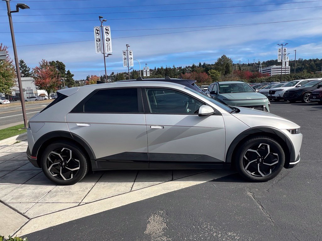 Certified 2024 Hyundai Ioniq 5 SEL AWD/4WD image 8