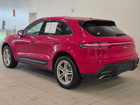 Used 2025 Porsche Macan AWD/4WD image 3