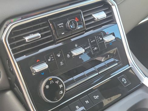 New 2026 Nissan Armada SL w/ Captain's Chari Seat Package image 24