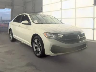 Used 2024 Volkswagen Jetta SE w/ Panoramic Sunroof Package FWD image 6