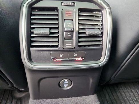 New 2026 Porsche Macan AWD/4WD image 17