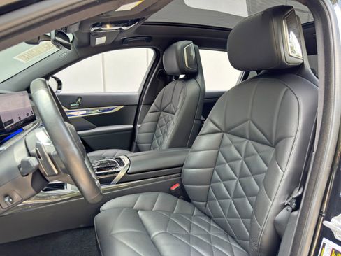 Used 2023 BMW 740i RWD image 43
