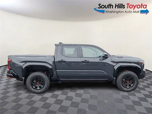 Used 2025 Toyota Tacoma TRD Pro image 7