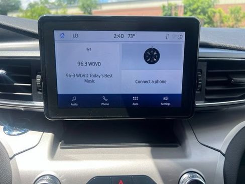 Used 2023 Ford Explorer XLT w/ Equipment Group 202A AWD/4WD image 29