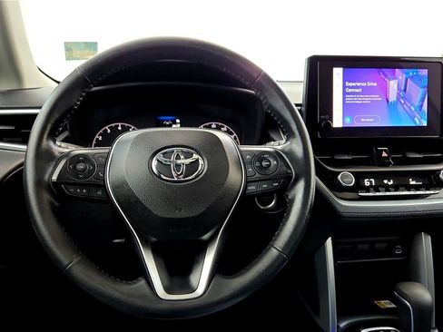 Certified 2023 Toyota Corolla Cross LE w/ Moonroof Package image 27