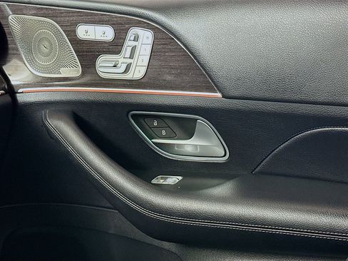 Used 2022 Mercedes-Benz GLS 450 4MATIC w/ AMG Line Exterior image 17