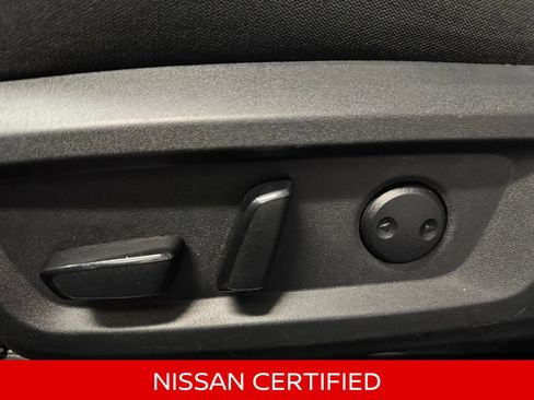 Certified 2025 Nissan Rogue SV AWD/4WD image 27