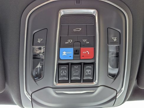 New 2026 Jeep Grand Wagoneer Limited AWD/4WD image 16