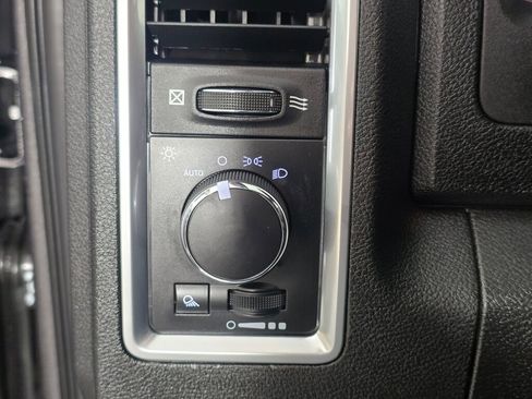 Used 2021 RAM 1500 Classic Warlock image 22