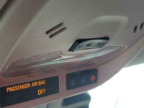 Certified 2025 Chevrolet Trax LT w/ Driver Confidence Package image 29