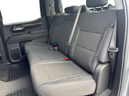 New 2026 GMC Sierra 1500 SLE image 13