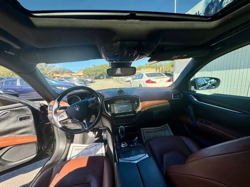 Used 2017 Maserati Ghibli image 16