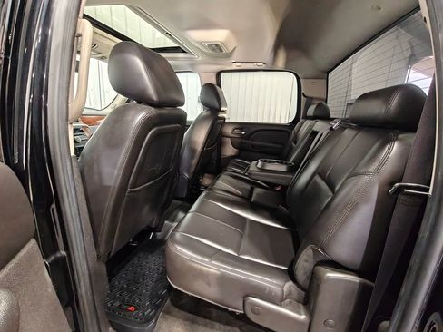Used 2011 Chevrolet Silverado 1500 LTZ AWD/4WD image 33