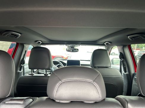 New 2025 Jeep Compass Latitude w/ Sun & Sound Group image 8