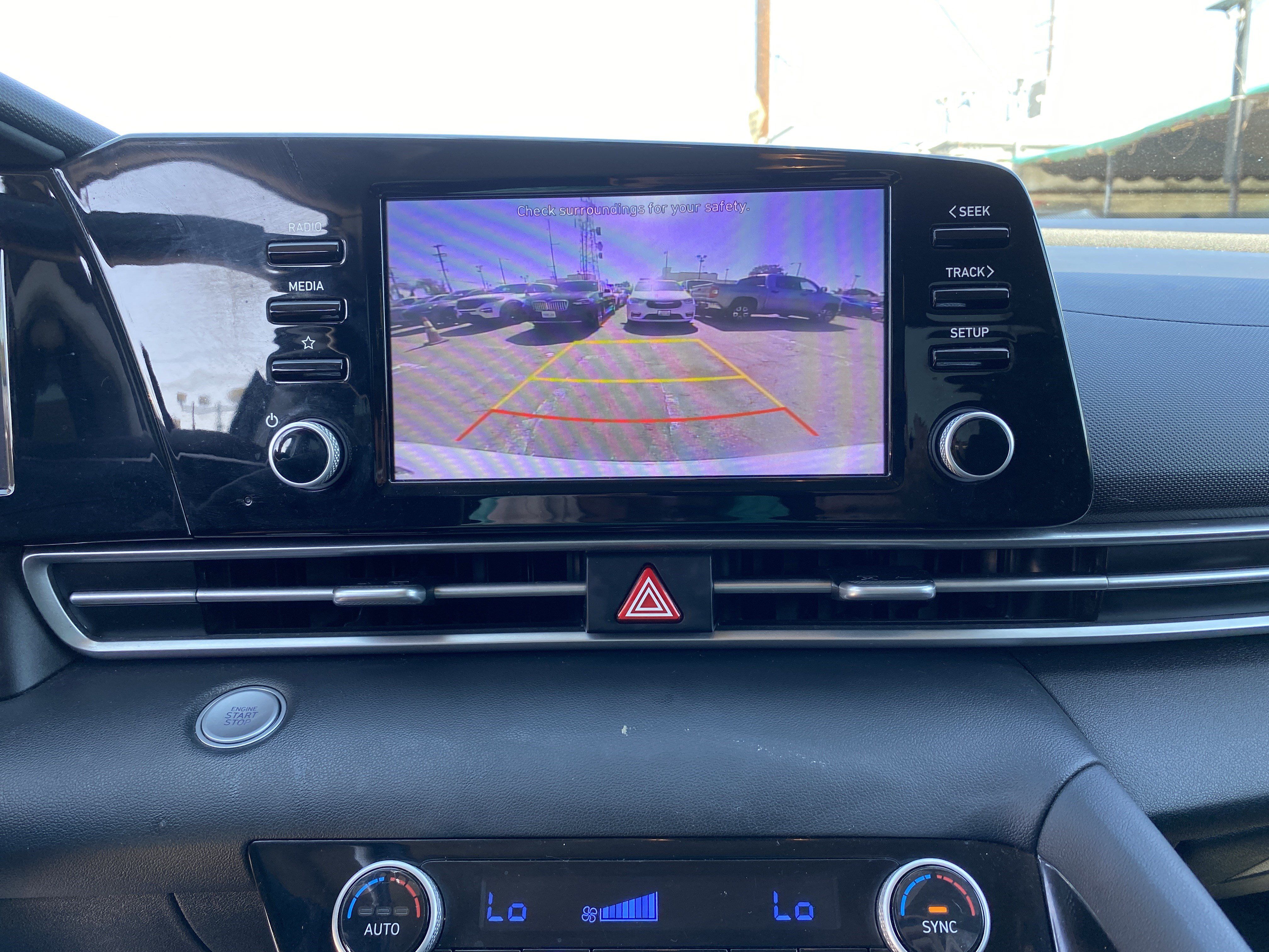 Used 2022 Hyundai Elantra SEL w/ Convenience Package FWD image 15