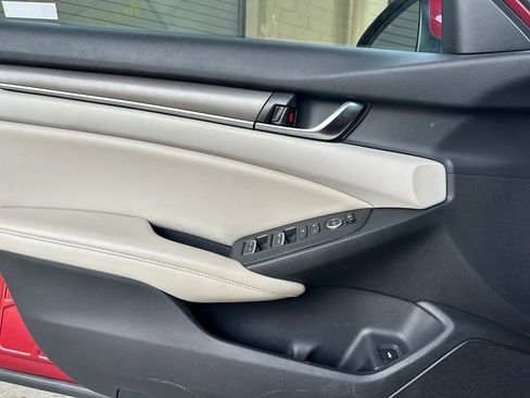 Used 2019 Honda Accord LX image 7