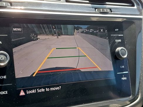 Used 2019 Volkswagen Tiguan SE w/ Panoramic Sunroof Package FWD image 21