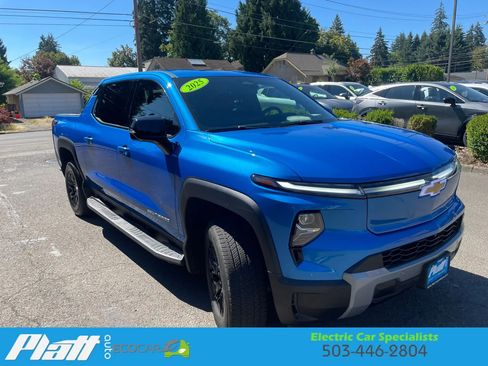 Used 2025 Chevrolet Silverado EV LT AWD/4WD image 16