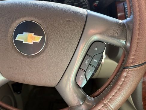 Used 2014 Chevrolet Silverado 2500 LTZ w/ LTZ Plus Package image 11