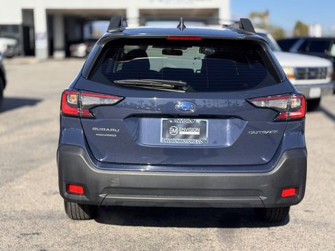 Used 2024 Subaru Outback 2.5i image 11