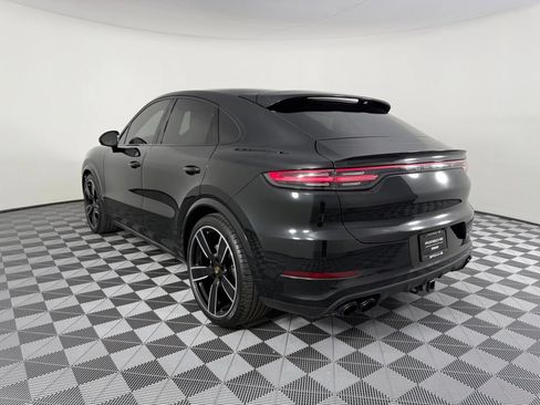 Certified 2023 Porsche Cayenne Turbo AWD/4WD image 3