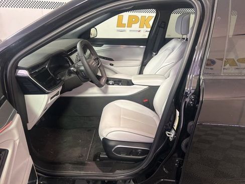 Used 2025 Jeep Wagoneer S Limited AWD/4WD image 20