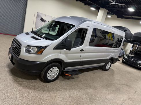 Used 2019 Ford Transit 250 148 Medium Roof image 10