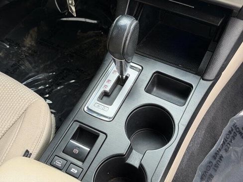 Used 2017 Subaru Outback 2.5i Premium image 17