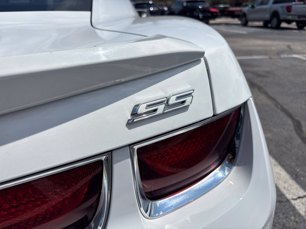 Used 2013 Chevrolet Camaro SS RWD image 15