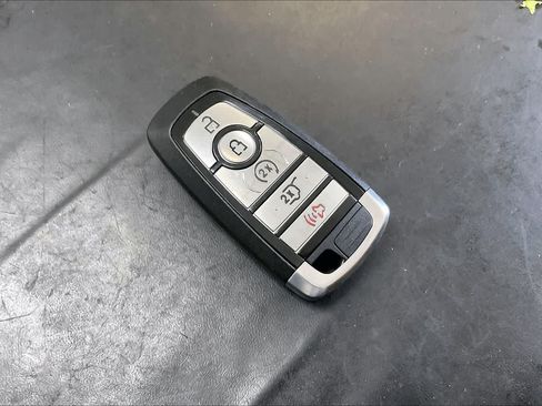 Used 2021 Ford Expedition Limited AWD/4WD image 19