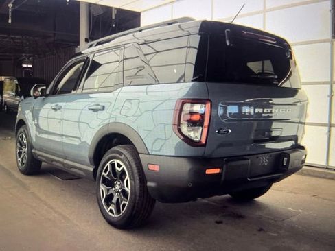 Used 2025 Ford Bronco Sport Outer Banks w/ Outer Banks Tech Package+ AWD/4WD image 3